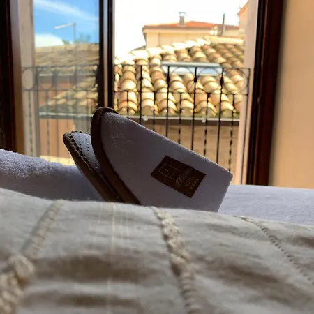 Bed and breakfast Bed & Business-100 Torri