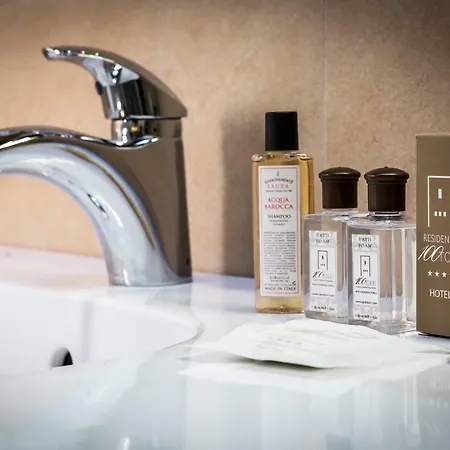 Bed & Business-100 Torri Bed and breakfast 4*
